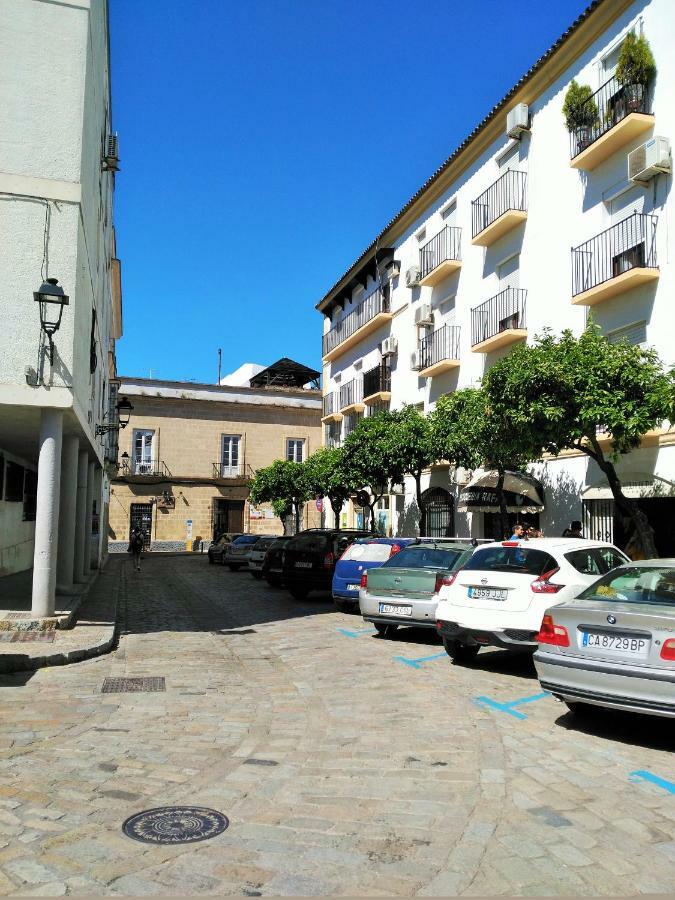 Apartamento Plaza Compania Jerez เฮเรซ เด ลาฟรอนเตรา ภายนอก รูปภาพ