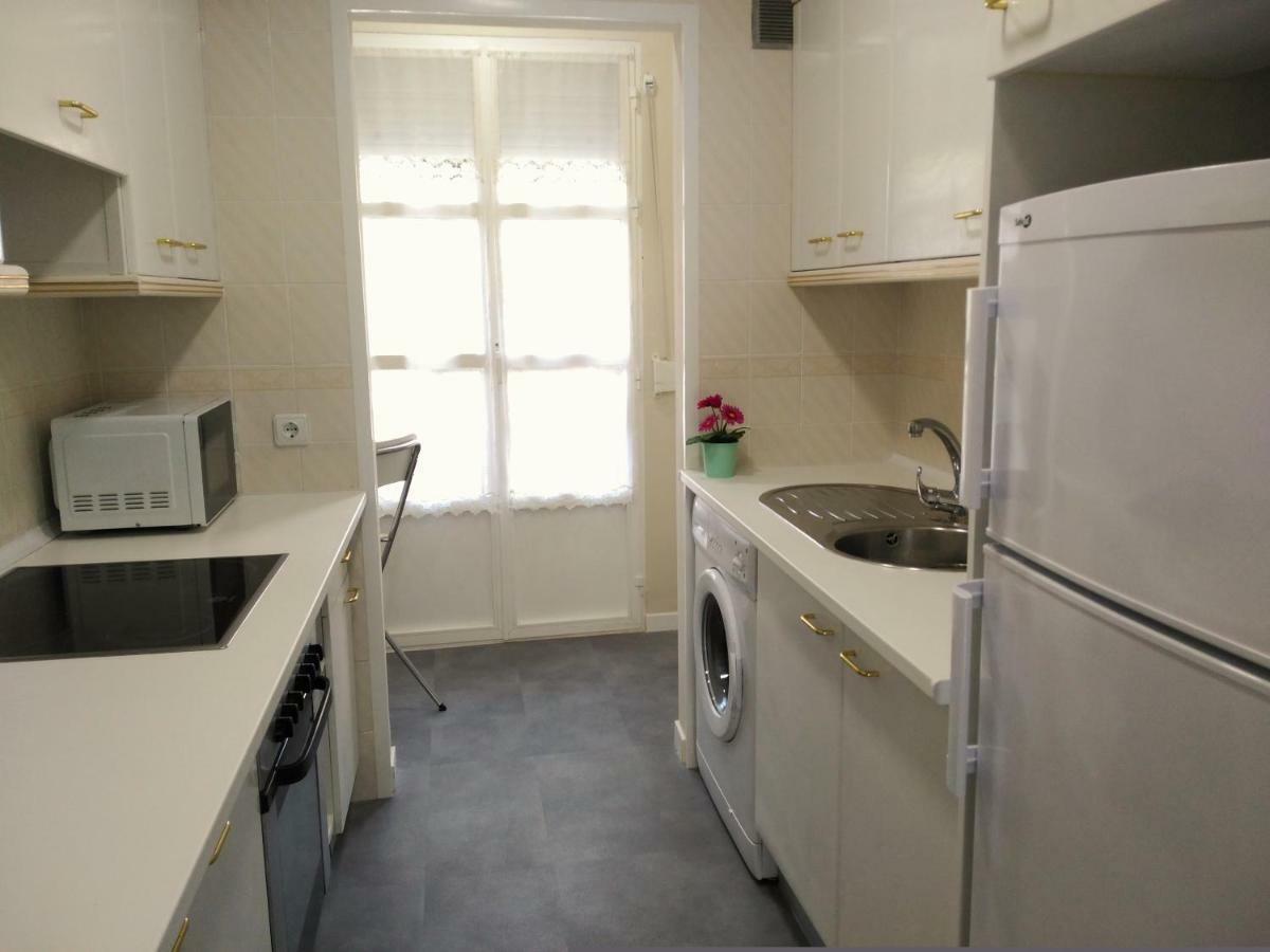 Apartamento Plaza Compania Jerez เฮเรซ เด ลาฟรอนเตรา ภายนอก รูปภาพ