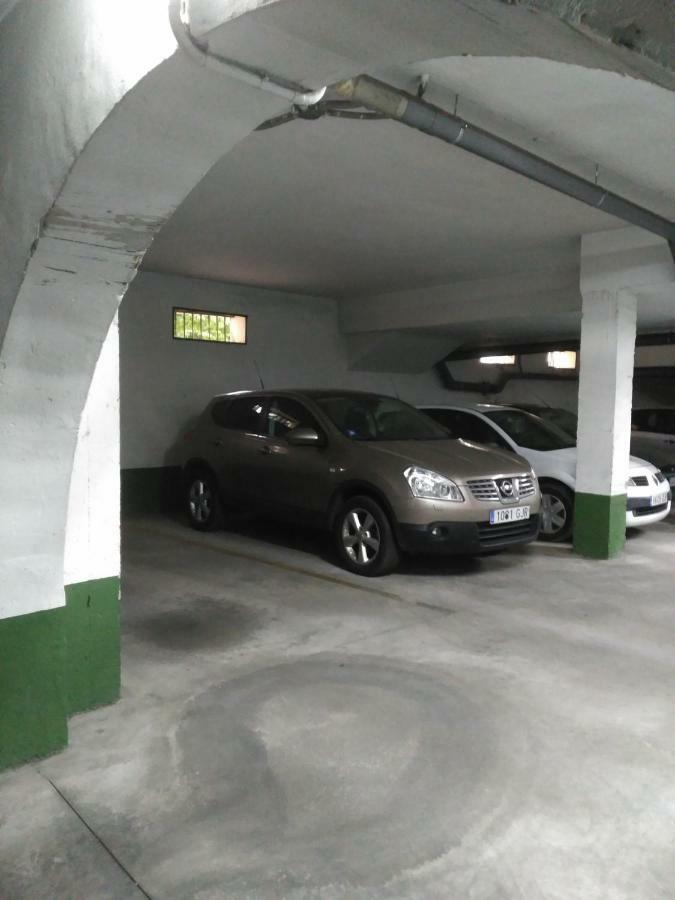 Apartamento Plaza Compania Jerez เฮเรซ เด ลาฟรอนเตรา ภายนอก รูปภาพ