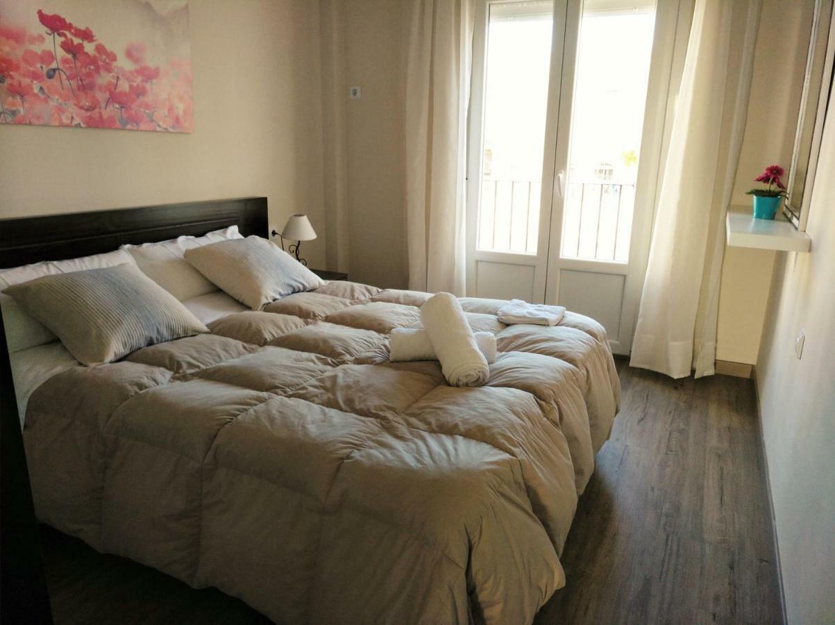 Apartamento Plaza Compania Jerez เฮเรซ เด ลาฟรอนเตรา ภายนอก รูปภาพ