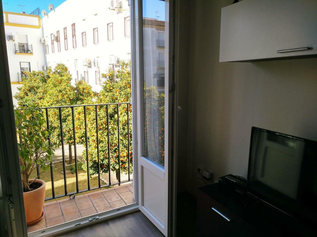 Apartamento Plaza Compania Jerez เฮเรซ เด ลาฟรอนเตรา ภายนอก รูปภาพ